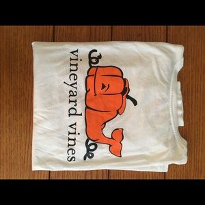 Vineyard vines women pumpkin shirt